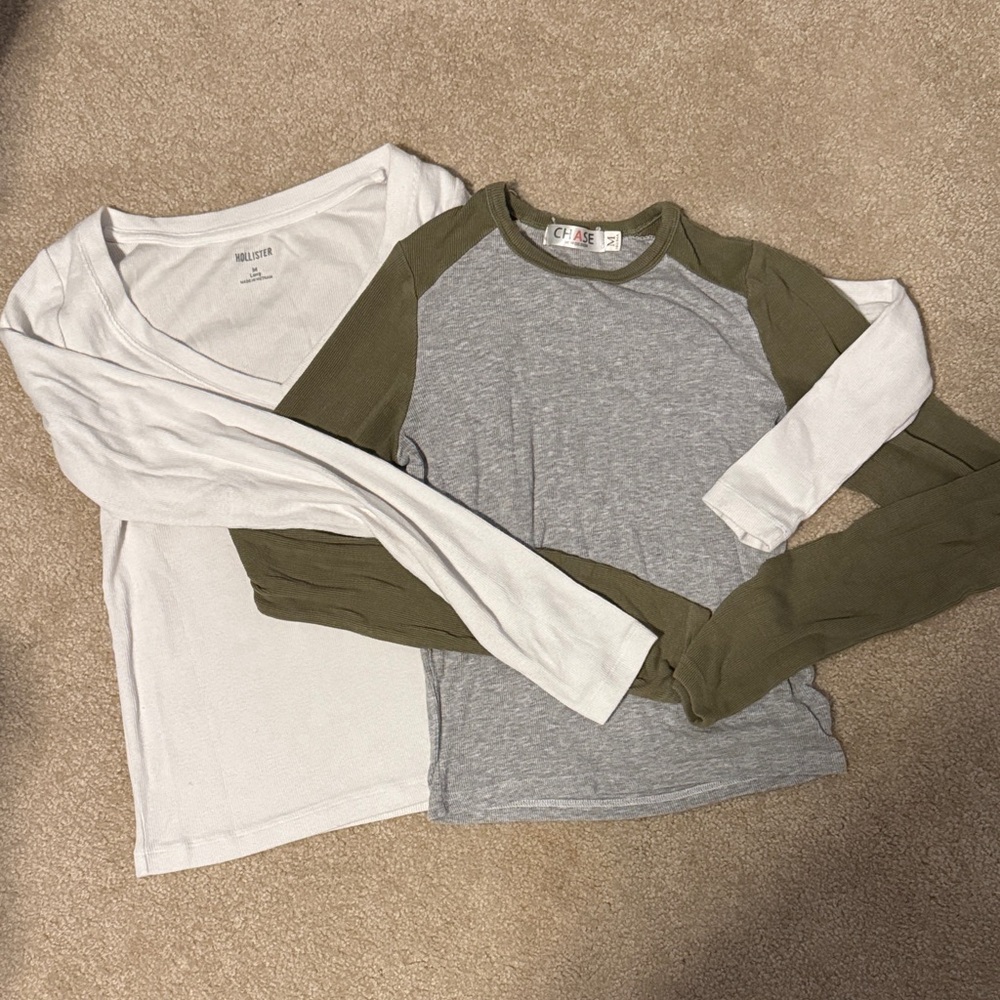 Bundle of 2 Basic White and Gray Cropped Long Sleeve Tee Shirts